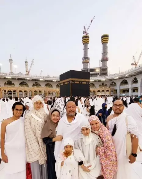 Rano Karno dan dua anak angkatnya © Instagram