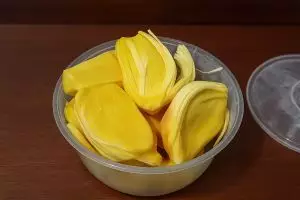 Trik simpan nangka biar nggak berlendir dan busuk, terbukti awet sampai seminggu