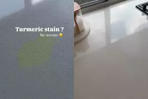 Noda kunyit di meja makan sulit hilang meski sudah digosok? Coba bersihkan pakai cara praktis ini