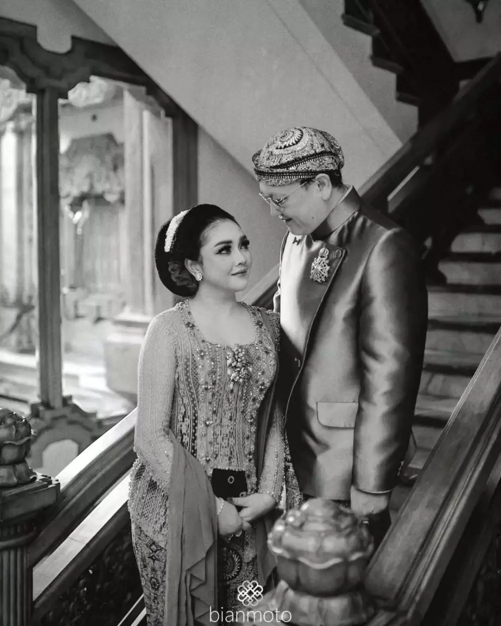 Potret terbaru Ari Sigit dan anak ketujuh di usia 54 © 2025 Instagram