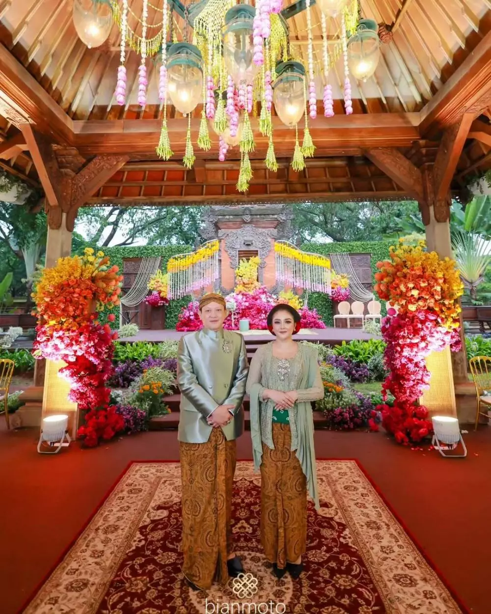 Potret terbaru Ari Sigit dan anak ketujuh di usia 54 © 2025 Instagram