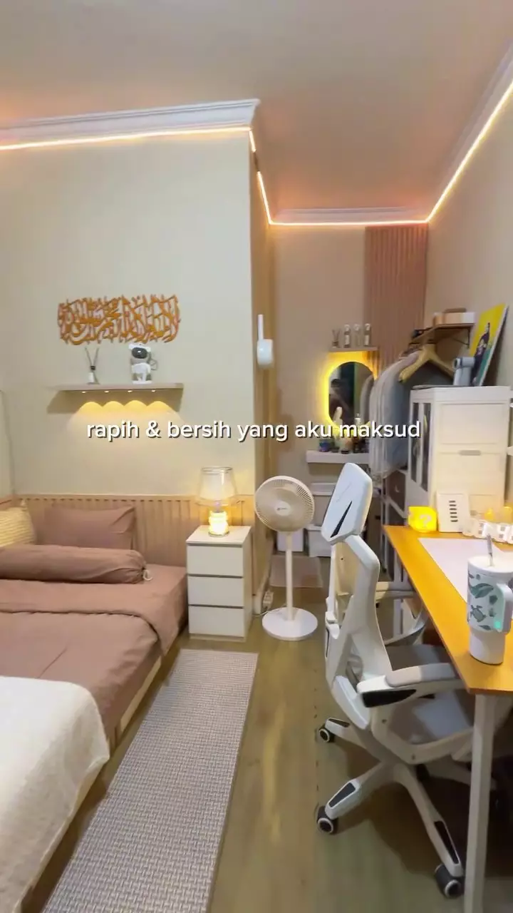 Kamar kos dikira sederhana ternyata estetik © 2025 Instagram Kamar kos dikira sederhana ternyata estetik © 2025 Instagram