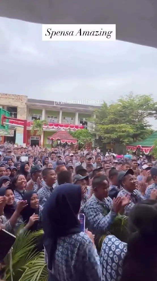 kepsek Prabumulih kembali ke sekolah © Instagram kepsek Prabumulih kembali ke sekolah © Instagram