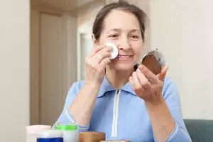 7 Cushion ampuh menyamarkan kerutan harga di bawah Rp150 ribu, kulit kendur tampak kencang seketika