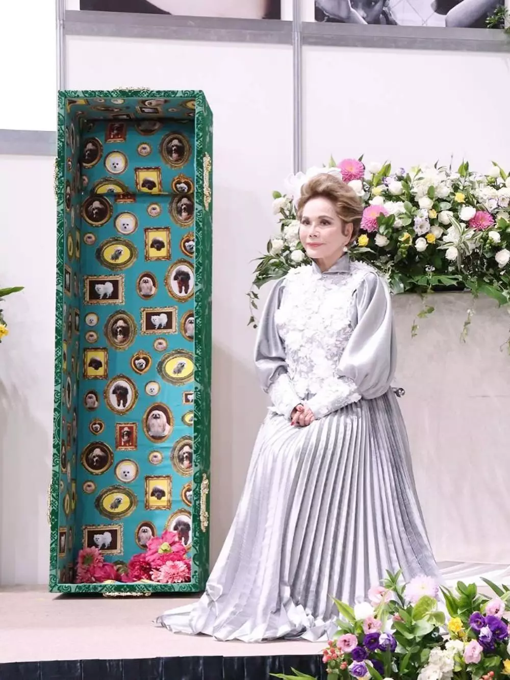 Dewi Soekarno hadiri pameran seni © Instagram