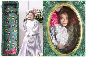 9 Potret Dewi Soekarno hadiri pameran seni, aksinya terbujur di peti mati bikin syok