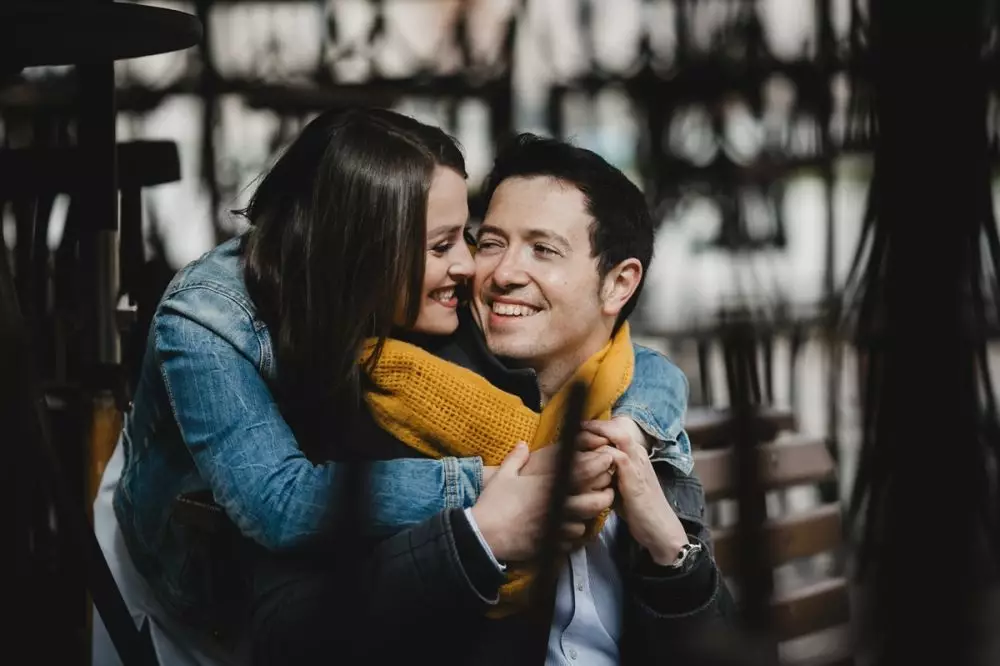 100 Kata-kata gombalan maut mematikan, maknanya keren buat status © 2025 brilio.net