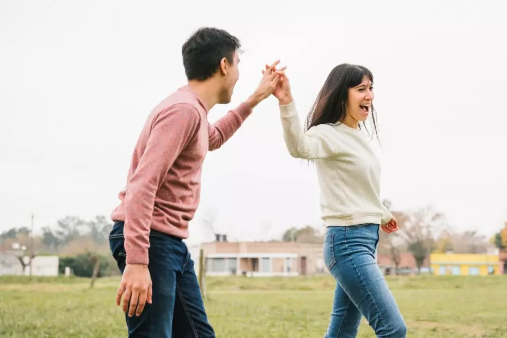 Kata-kata motivasi pagi penuh cinta untuk pacar © 2025 brilio.net