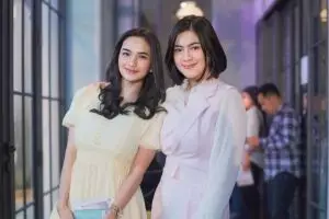 Main bareng di Dunia Terbalik, intip 10 potret persahabatan Felicya Angelista dan Faby Marcelia