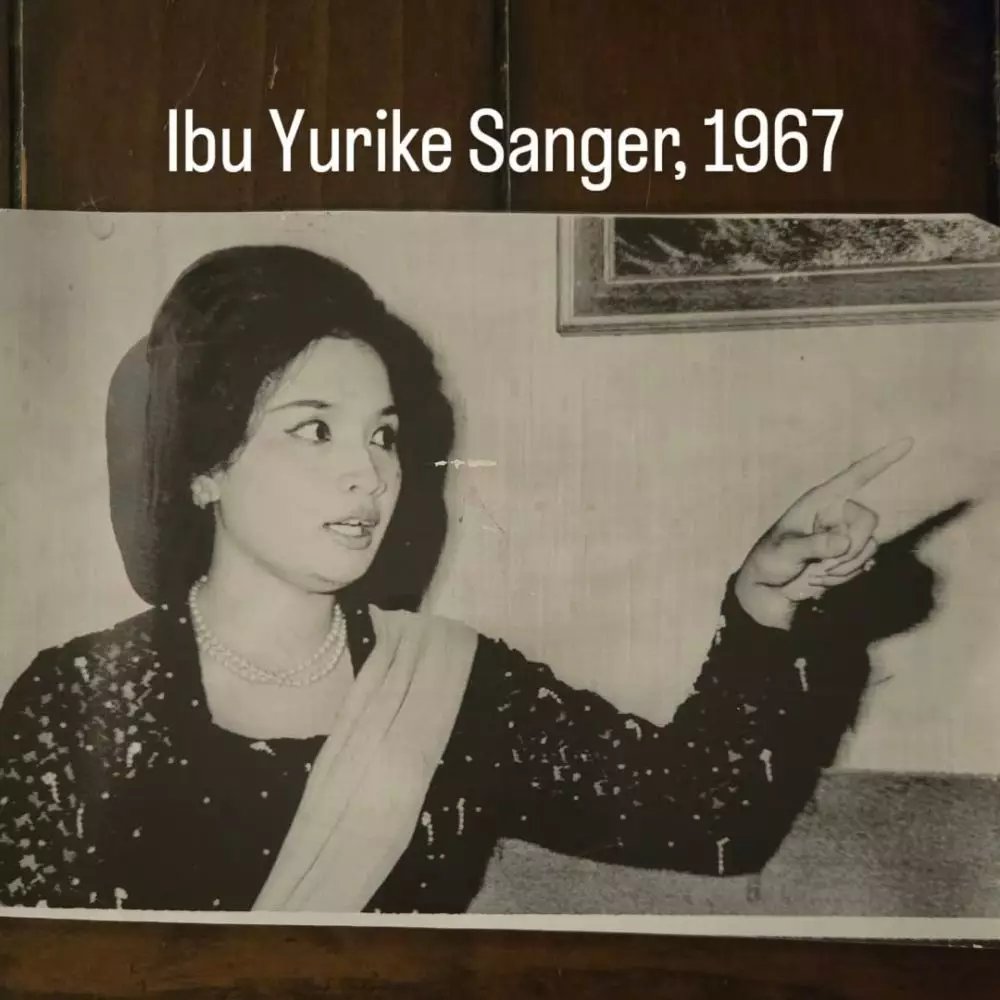 Masa muda Yurike Sanger istri ke-7 Presiden Soekarno © 2025 brilio.net Masa muda Yurike Sanger istri ke-7 Presiden Soekarno © 2025 brilio.net
