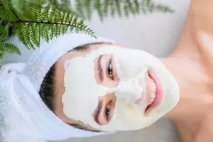 Pengin kulit putih ala cewek Korea? Ini cara mudahnya pakai tepung beras dan tambahan 1 bahan minuman