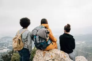 100 Kata-kata bijak tentang sahabat terbaik 2025, bisa jadi motivasi hidup saat beban terasa berat