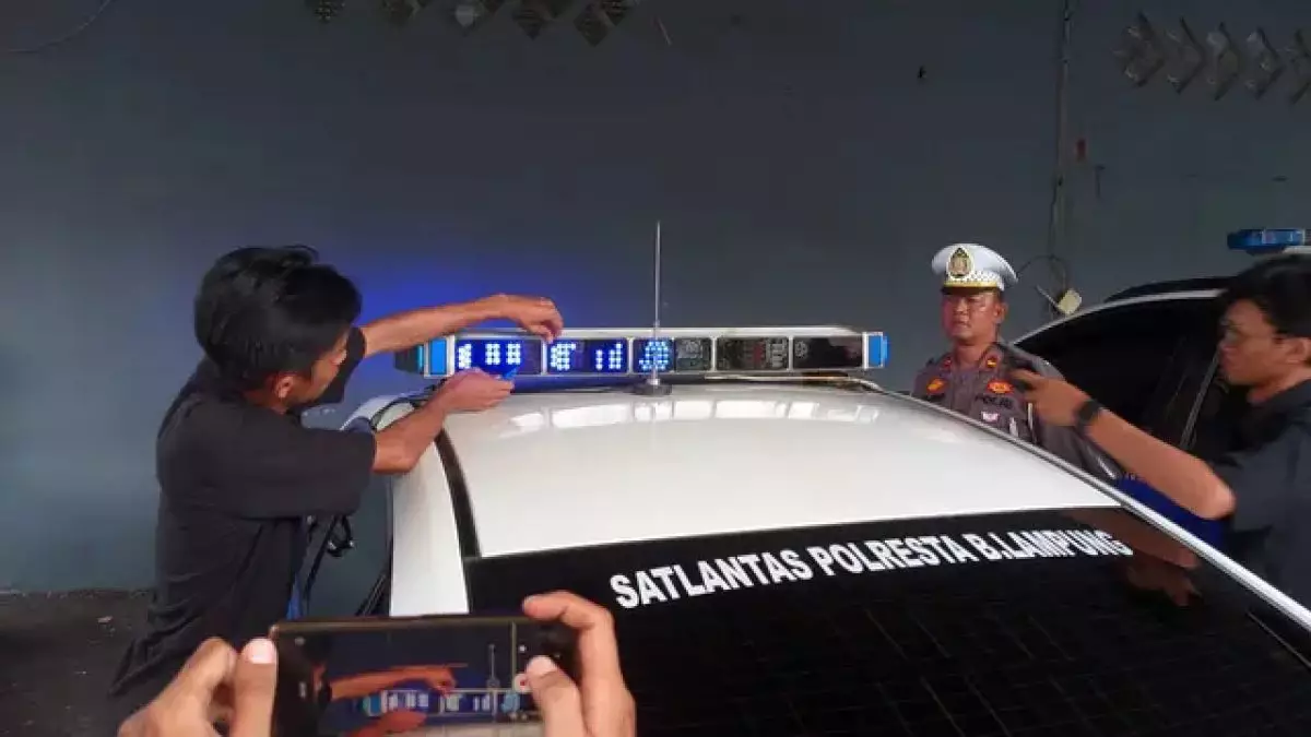 Ramai protes anti sirine, Polri akhirnya stop penggunaan sirine dan rotator di mobil patwal