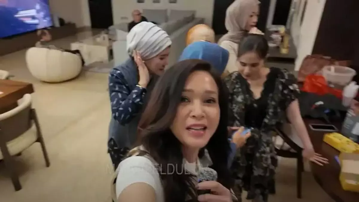 Elegan berkonsep open space, ini 9 potret rumah Al Ghazali dan Alyssa Daguise