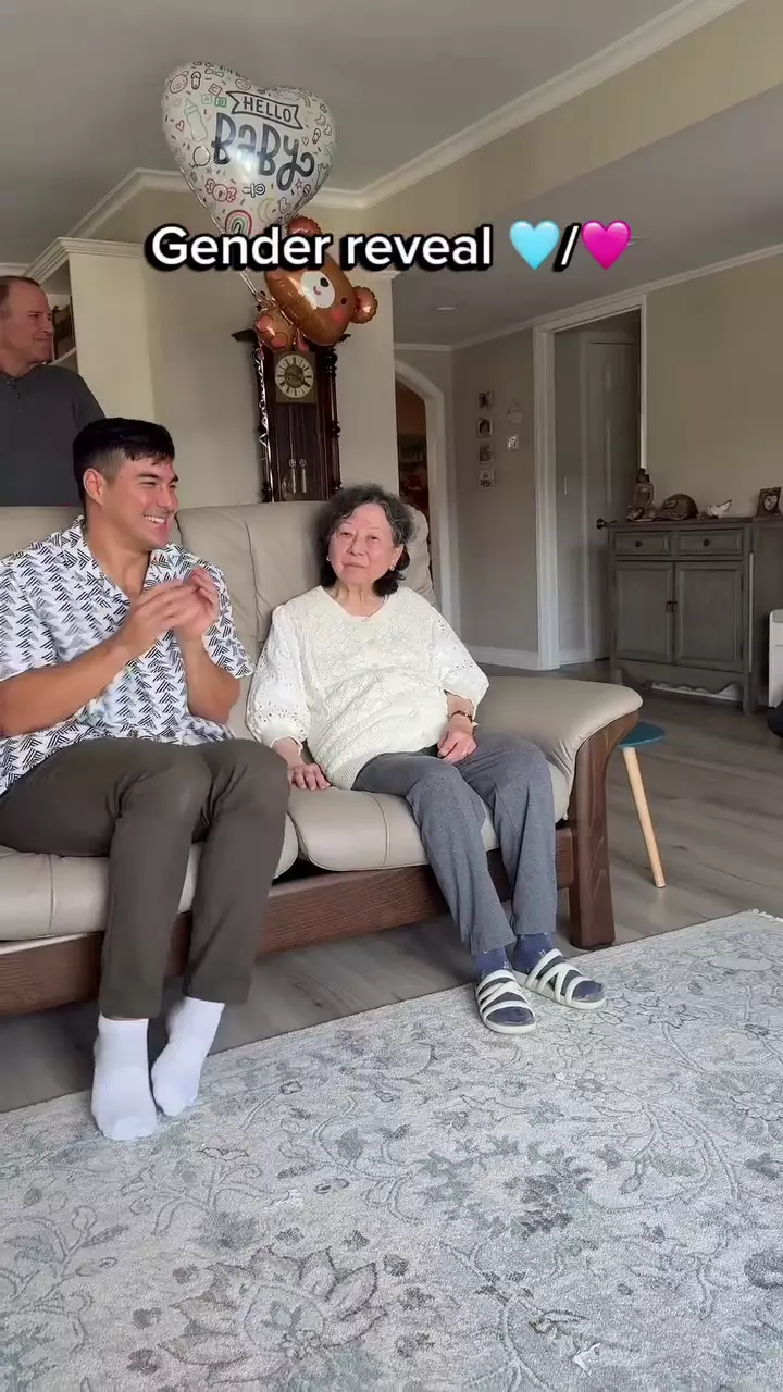 Gender reveal anak Aurelie Moeremans dan Tyler Bigenho © 2025 Instagram