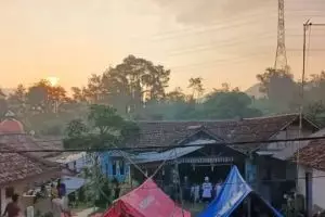 Gempa susulan guncang Bogor dan Sukabumi, warga resah dan pilih mengungsi di tenda darurat
