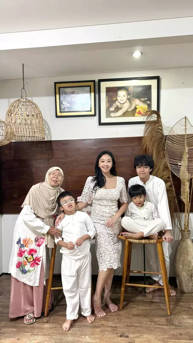 Asri Welas ngaku didekati banyak pria © 2025 Instagram Asri Welas ngaku didekati banyak pria © 2025 Instagram