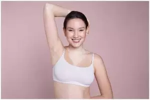 Tak perlu bubuk kopi, ini trik bikin ketiak hitam jadi putih kembali pakai 1 jenis produk olahan susu