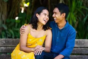 50 Pantun cinta absurd untuk PDKT, gombalan yang bikin gebetan betah