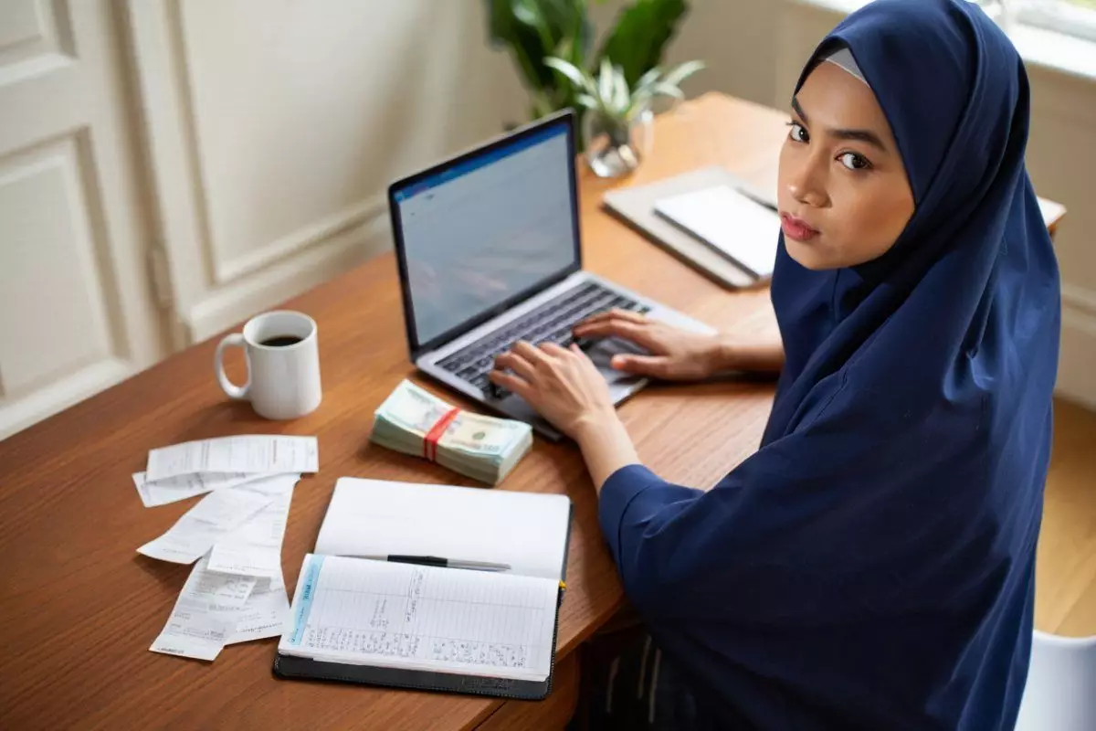 5 Cara mengatur keuangan rumah tangga dengan gaji Rp3 juta, tanpa stres dan tetap bisa nabung