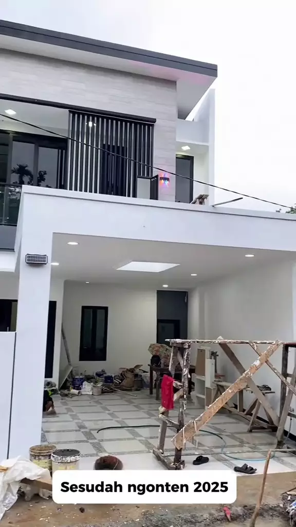 3 tahun ngonten rumah kayu jadi hunian gedong © 2025 TikTok