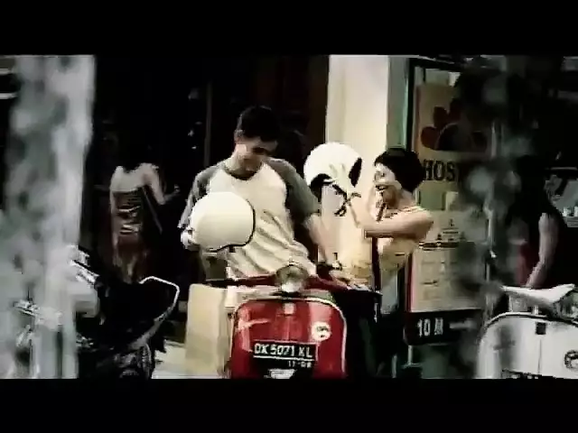 Potret lawas Ayu Dewi jadi model iklan © 2025 brilio.net Potret lawas Ayu Dewi jadi model iklan © 2025 brilio.net