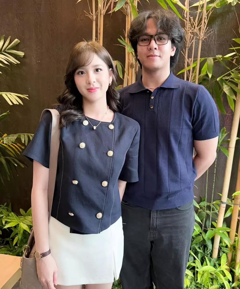 potret kebersamaan Zee JKT48 dan kembarannya © 2025 berbagai sumber