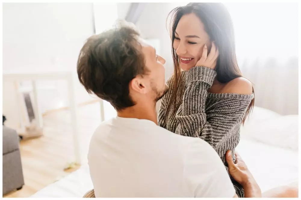 100 Kata-kata gombalan maut tentang matahari, menghangatkan seperti senyum kekasih © 2025 brilio.net 100 Kata-kata gombalan maut tentang matahari, menghangatkan seperti senyum kekasih © 2025 brilio.net