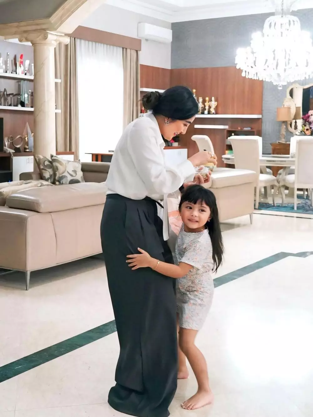 Ashanty wawancarai Krisdayanti untuk disertasi © Instagram Ashanty wawancarai Krisdayanti untuk disertasi © Instagram