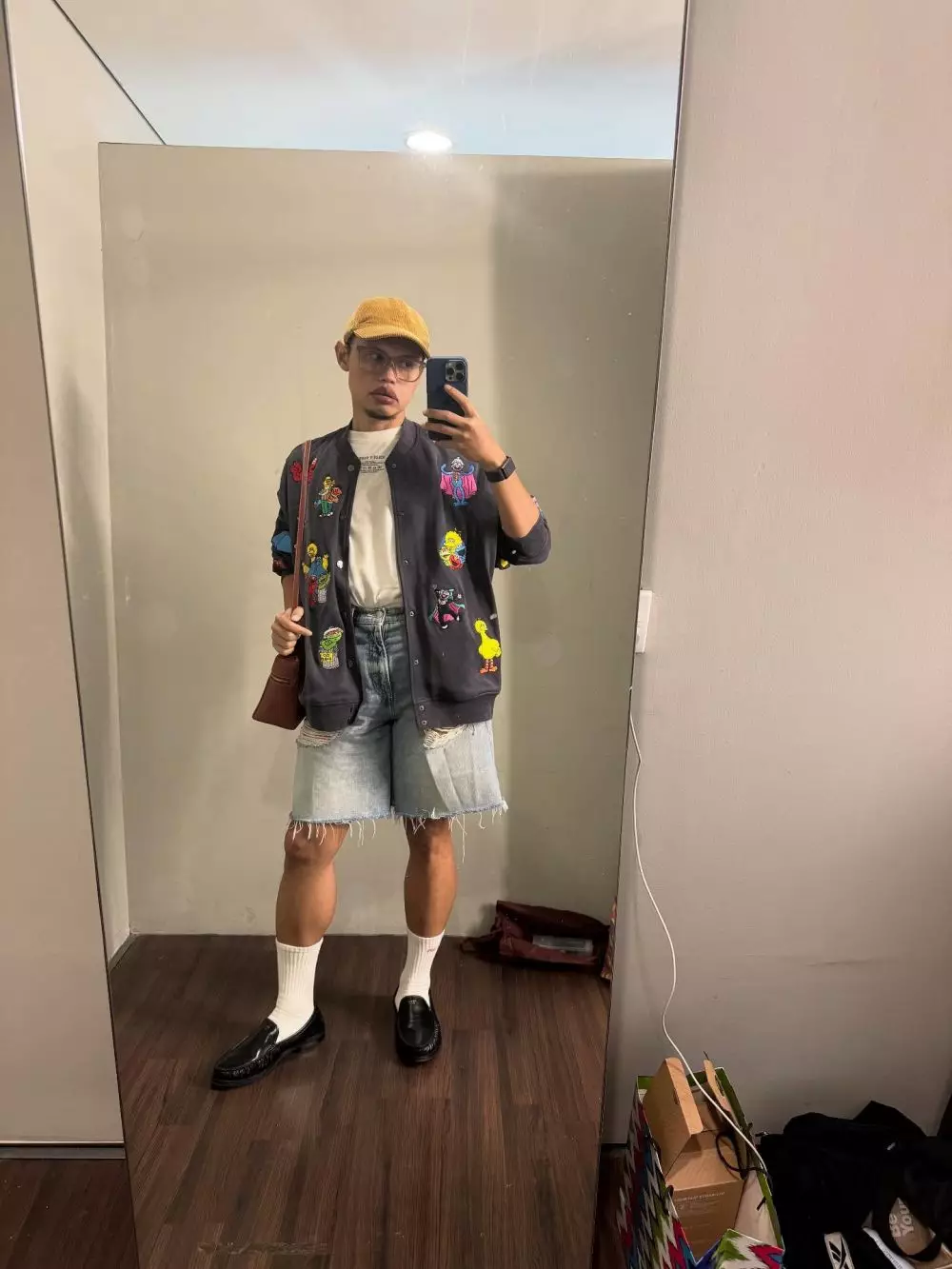 Wanda Hara tampil dengan jenggot © Instagram