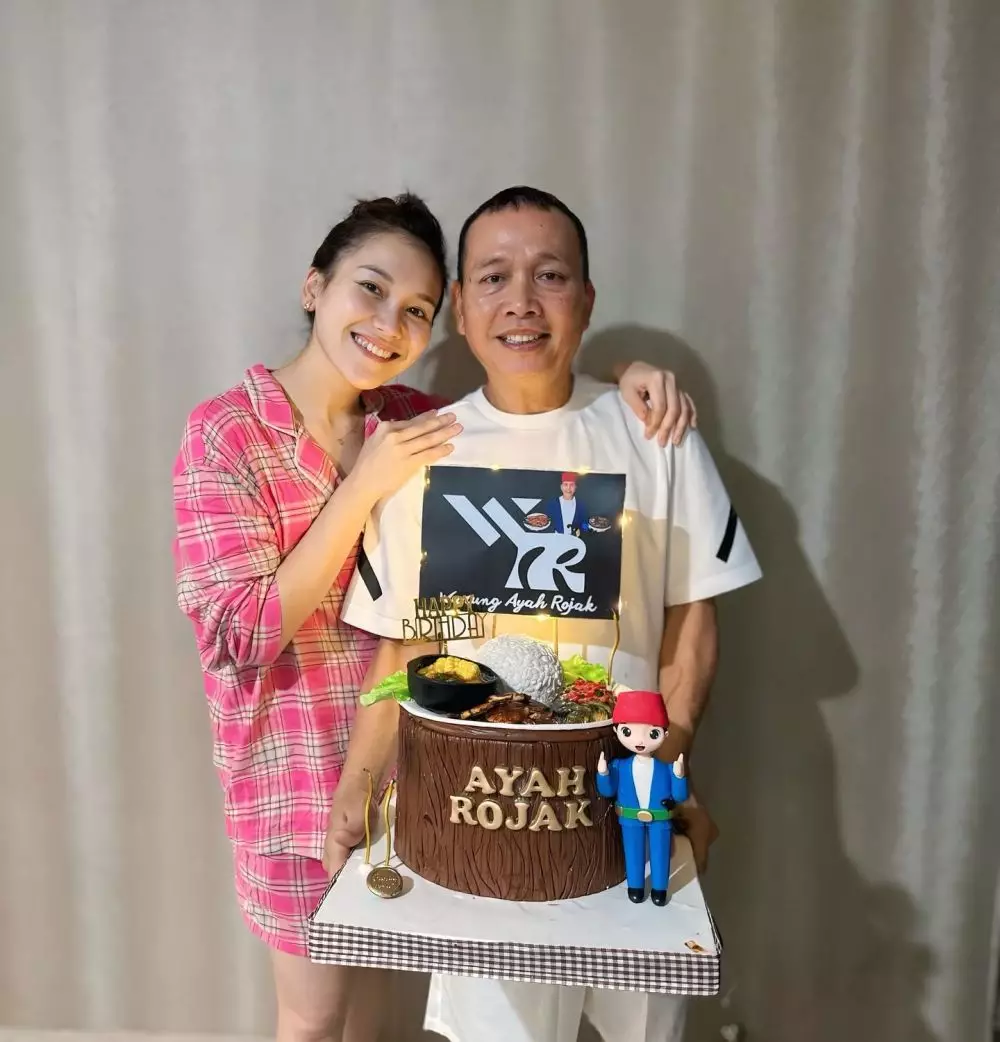 potret kebersamaan pedangdut dan ayah © 2025 berbagai sumber