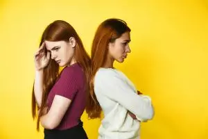 100 Kata-kata galau sahabat berubah, pelampiasan hati saat pertemanan mulai renggang