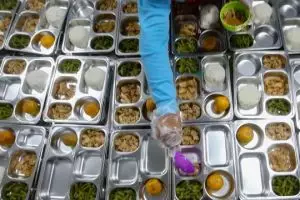 Istana tanggapi usulan penghentian program Makan Bergizi Gratis imbas banyak kasus keracunan