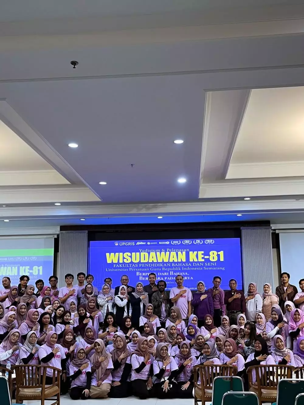 Furry Setya ikuti yudisium wisuda sarjana © 2025 Instagram