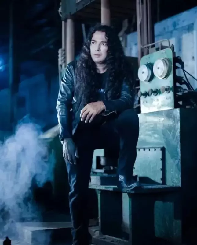 Penyanyi rock 90-an ternyata ayah artis  © berbagai sumber Penyanyi rock 90-an ternyata ayah artis  © berbagai sumber