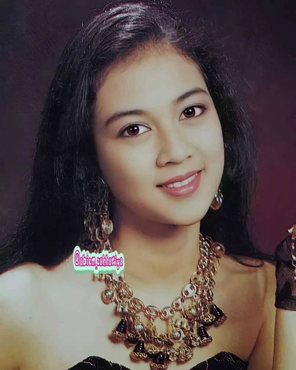 Potret lawas Dina Lorenza © 2025 brilio.net Potret lawas Dina Lorenza © 2025 brilio.net