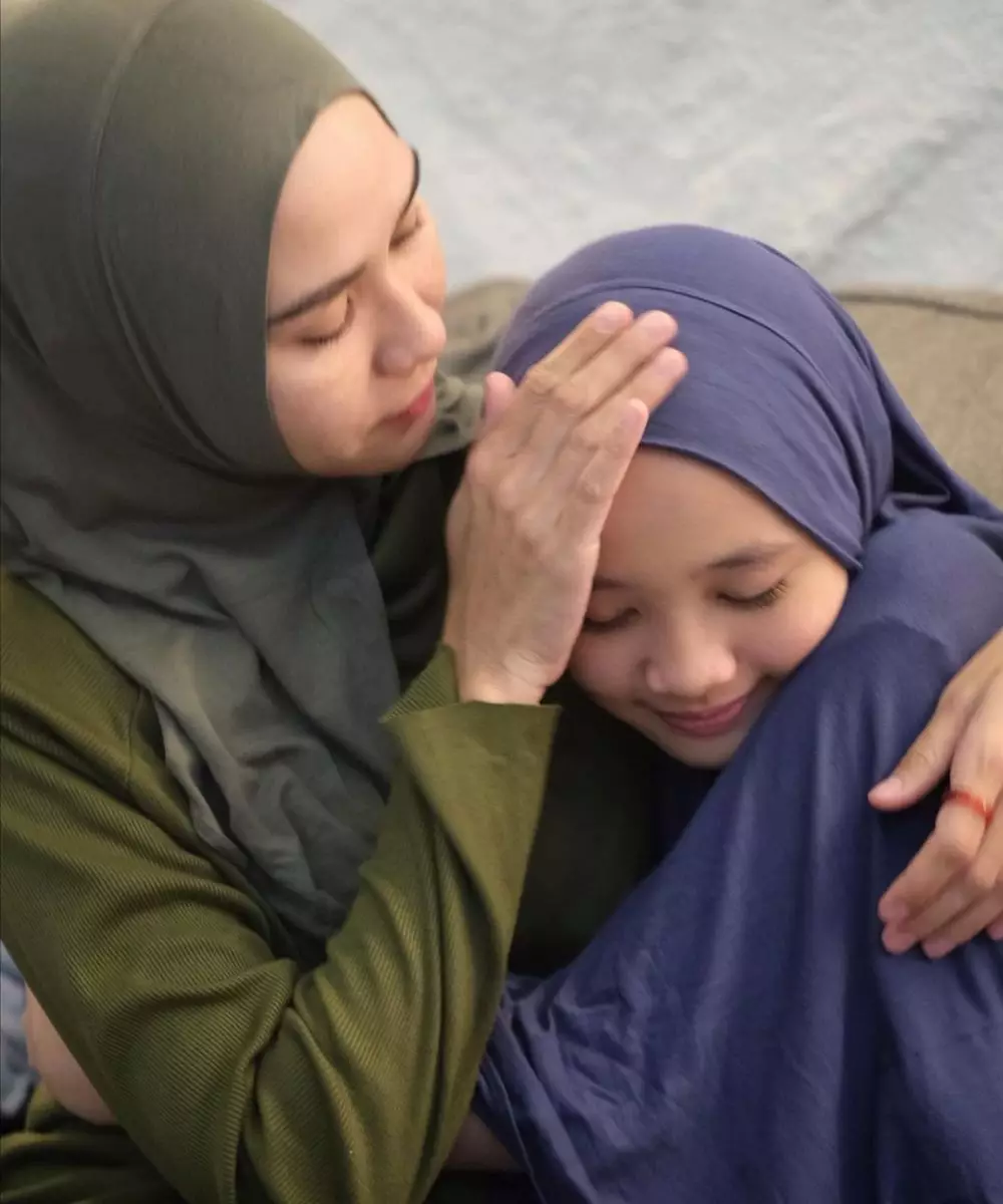 sabrina lorong waktu asuh anak berbagai sumber