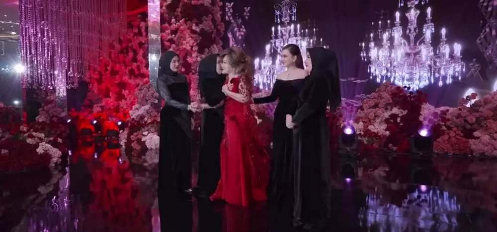 Shandy Aulia rayakan pesta ultah ibunda © 2025 Instagram Shandy Aulia rayakan pesta ultah ibunda © 2025 Instagram