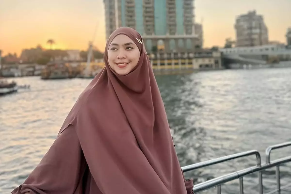 Sedang kuliah di Mesir, intip 7 momen Okie Setiana Dewi menyusuri Sungai Nil jadi sorotan