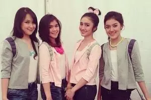 11 Potret kebersamaan anggota Blink dulu hingga kini, tetap kompak meski sudah jalan masing-masing