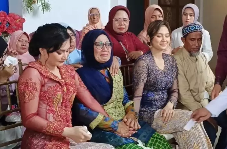potret kebersamaan indah dan sinta © berbagai sumber potret kebersamaan indah dan sinta © berbagai sumber