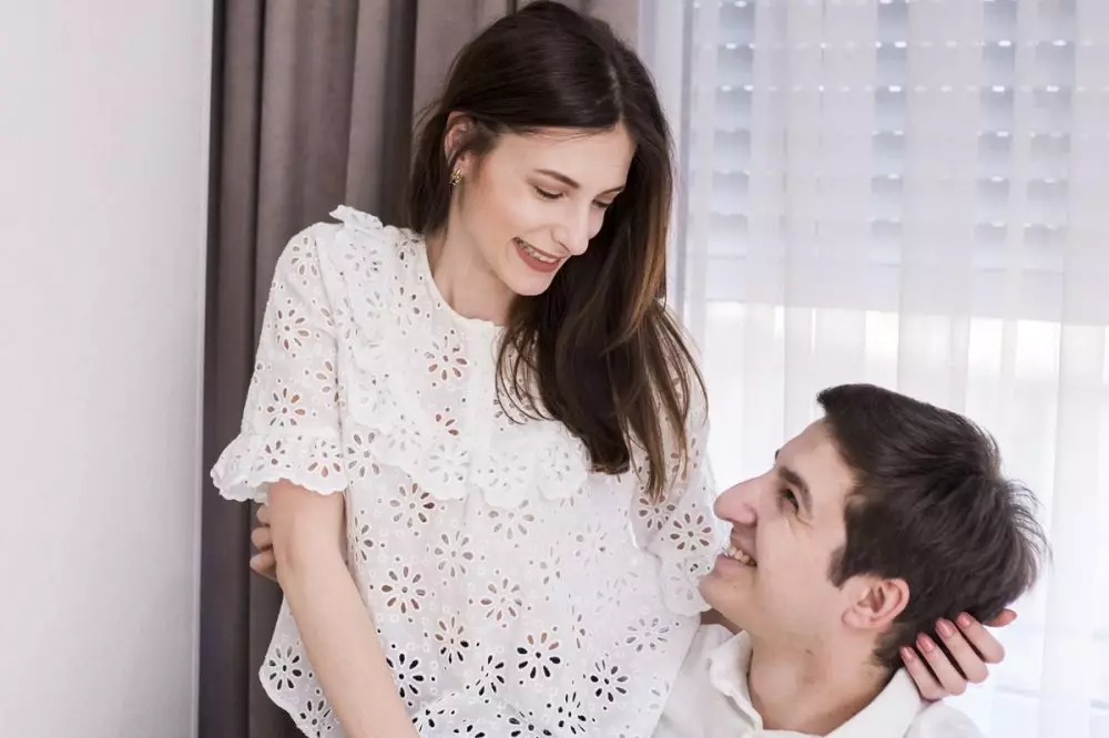 100 Kata-kata gombalan maut buaya darat, memikat hati © 2025 brilio.net 100 Kata-kata gombalan maut buaya darat, memikat hati © 2025 brilio.net