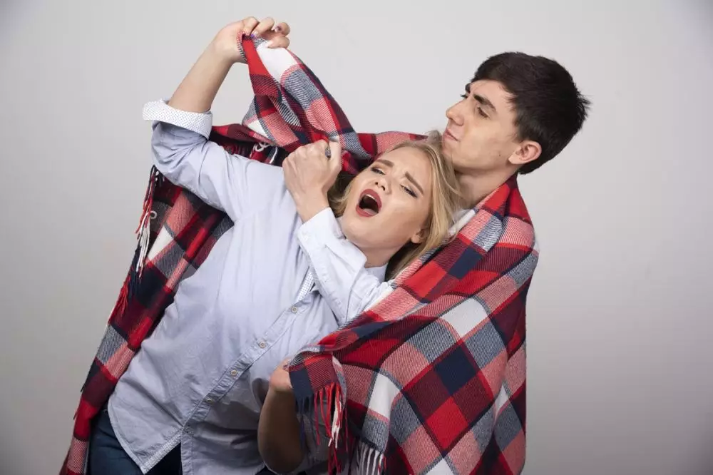 100 Kata-kata gombalan maut gen alpha, cintamu semanis es teh jumbo © 2025 brilio.net