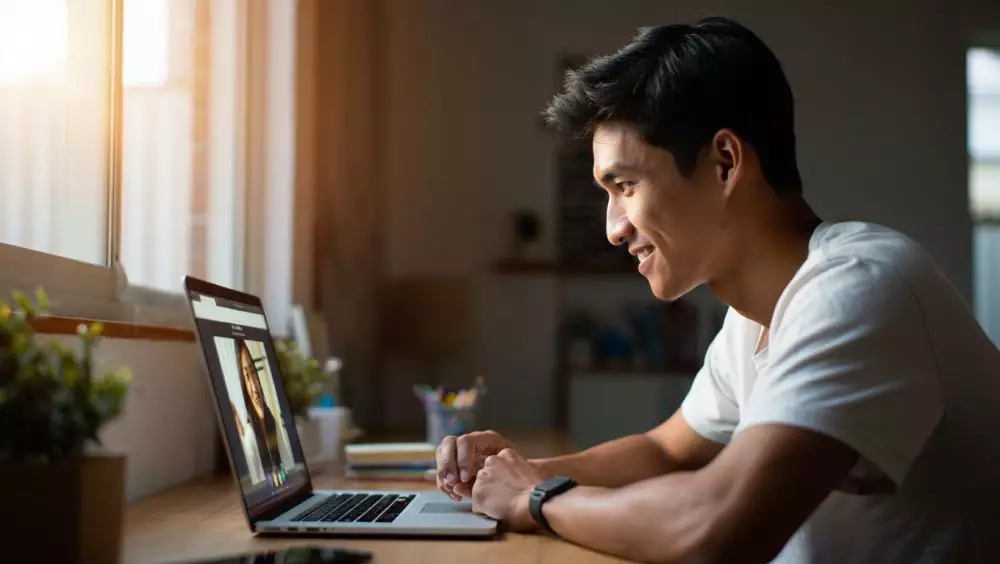 Kata-kata LDR bahasa Inggris terbaik 2025 © 2025 brilio.net