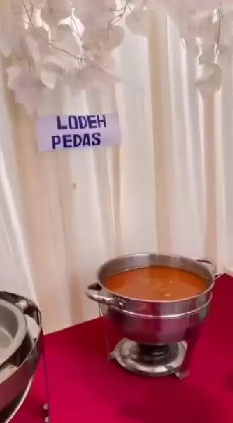 undangan tasyakuran pasca cerai © TikTok undangan tasyakuran pasca cerai © TikTok
