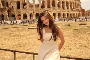 9 Potret masa kecil Megan Domani, wajah bule menggemaskan yang tak banyak berubah hingga kini