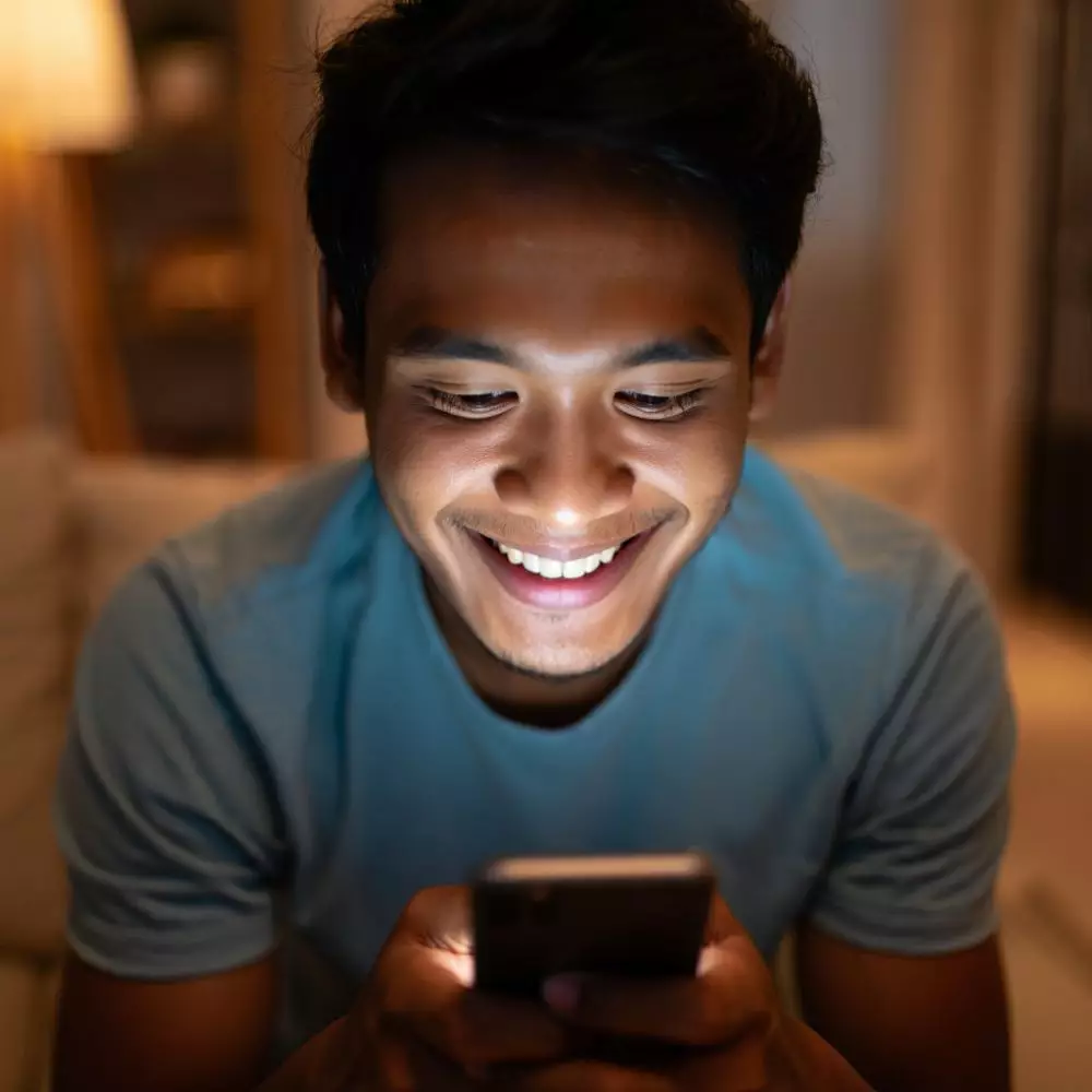 Puisi cinta dalam diam 2025 © 2025 brilio.net