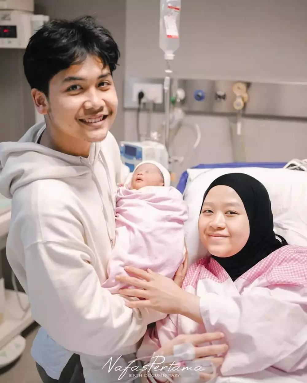 Alca istri Bintang Emon melahirkan anak pertama © 2025 brilio.net Alca istri Bintang Emon melahirkan anak pertama © 2025 brilio.net