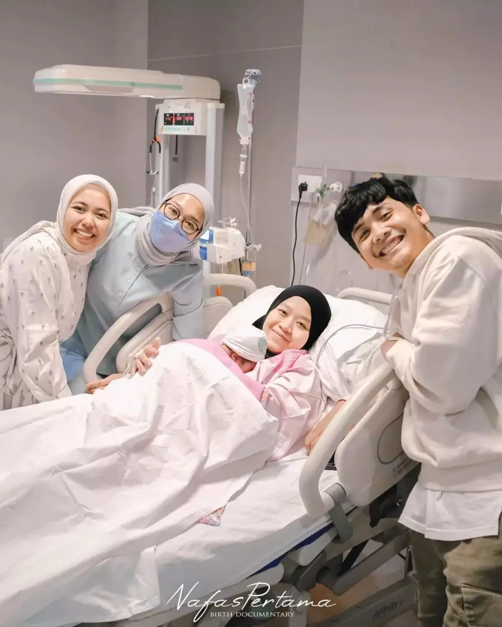 Alca istri Bintang Emon melahirkan anak pertama © 2025 brilio.net Alca istri Bintang Emon melahirkan anak pertama © 2025 brilio.net