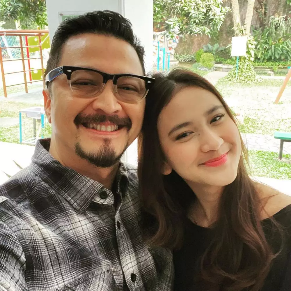 potret seleb ganteng dan putrinya sering dikira pacaran © berbagai sumber potret seleb ganteng dan putrinya sering dikira pacaran © berbagai sumber